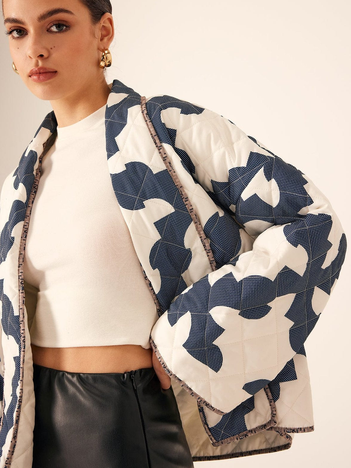 Veste matelassée style contemporain - Élégance