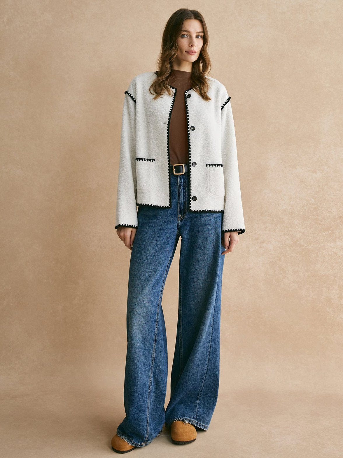 Veste minky blanche détail boutons style