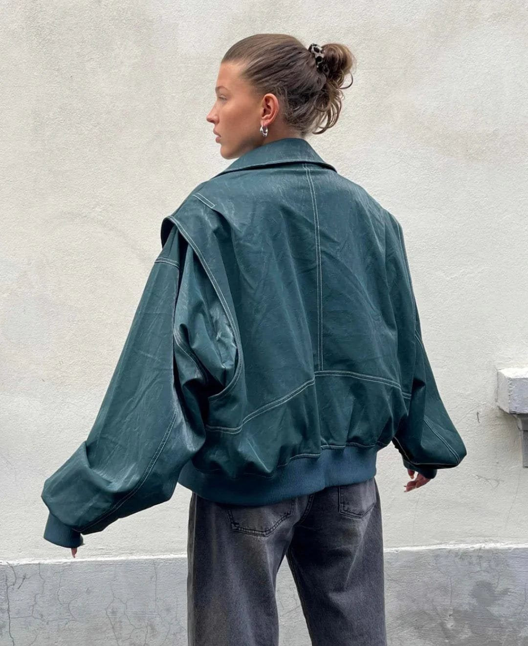 Veste en cuir oversize vue de face étoile