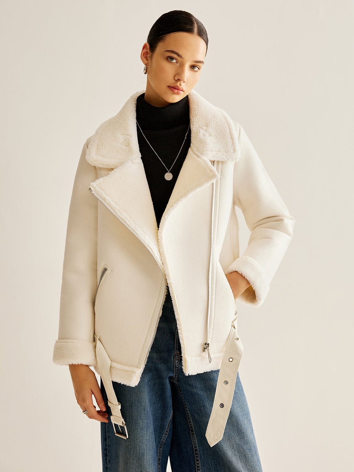 Veste asymétrique blanche vue latérale harmonie
