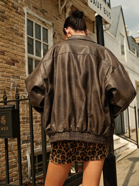 Veste simili cuir marron vue de côté style