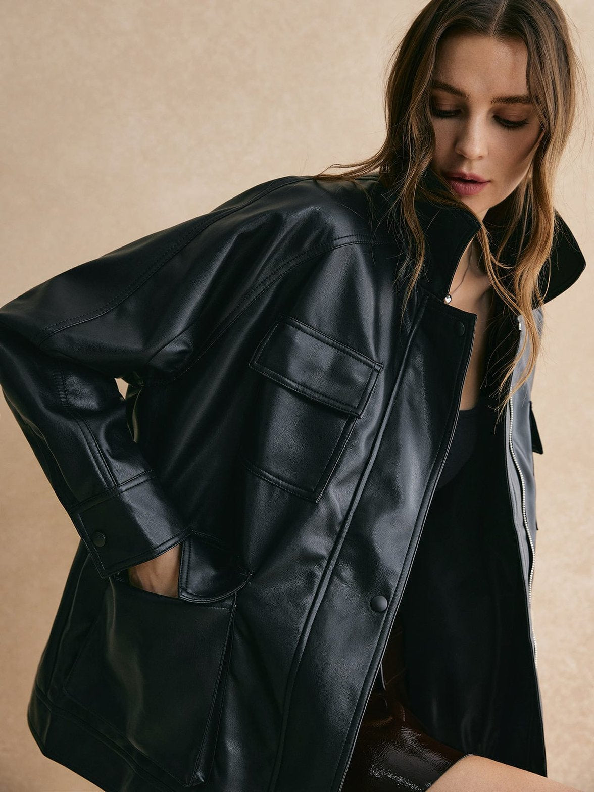 Look complet veste style cuir étoile