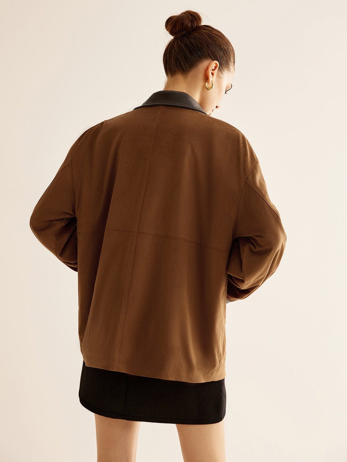 Veste daim marron détail poche lune