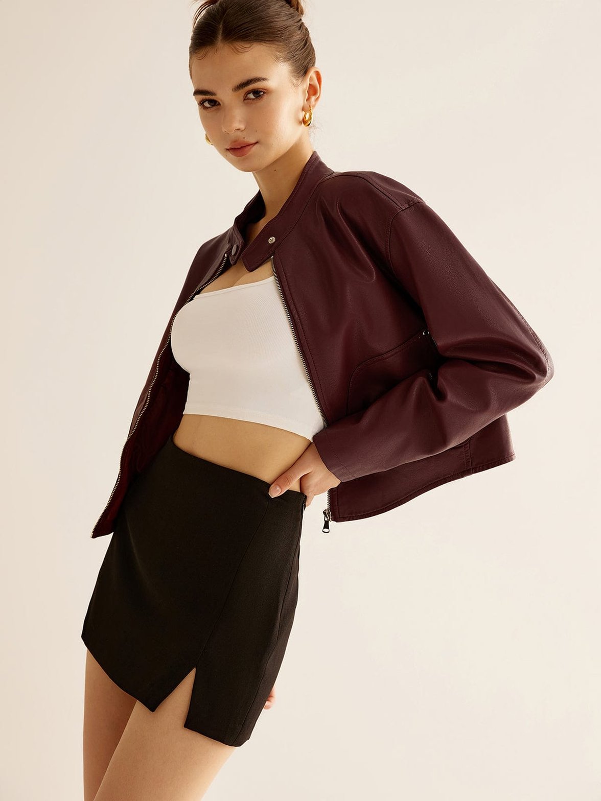 Veste simili-cuir bordeaux vue latérale raffiné
