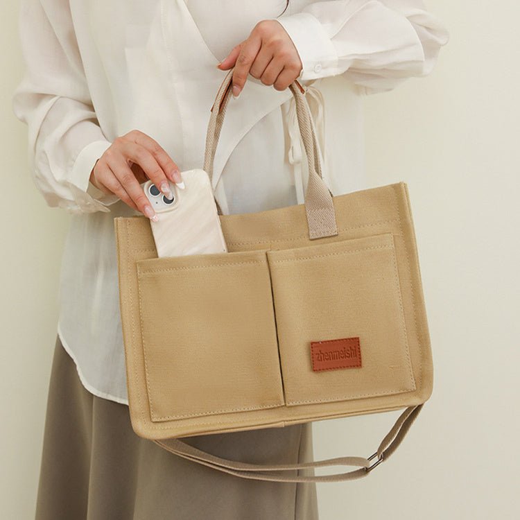 Sac cabas beige jolieandjuliette en toile avec poches extérieures pratique et élégant