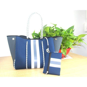 Sac cabas bleu marine rayé jolieandjuliette avec pochette assortie élégant chic