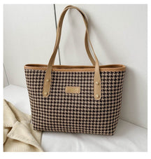 Sac cabas pied-de-poule beige et noir jolieandjuliette avec anses en cuir