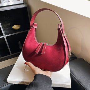 Sac croissant rouge métallique jolieandjuliette élégant bandoulière femme tendance