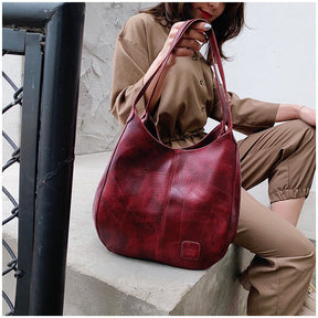 Sac hobo cuir bordeaux jolieandjuliette grand format femme tenue décontractée chic