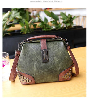 Sac à main cuir vintage vert et marron jolieandjuliette avec détails hexagonaux