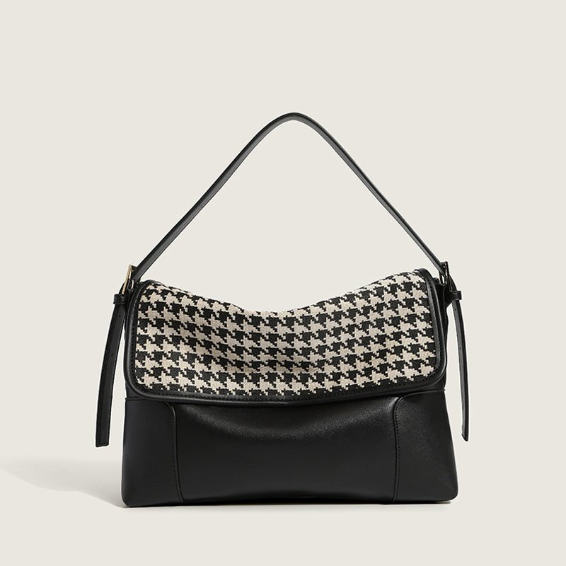 Sac à épaule jolieandjuliette motif pied-de-poule noir et blanc avec base cuir noir