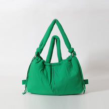 Sac hobo vert émeraude matelassé jolieandjuliette design moderne souple élégant