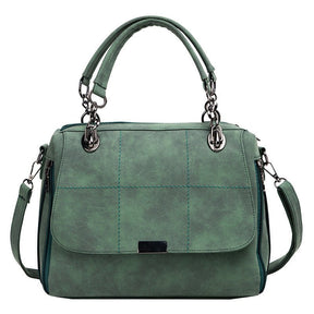 Sac à main vert sauge jolieandjuliette bandoulière texture matelassée chaîne argent élégant