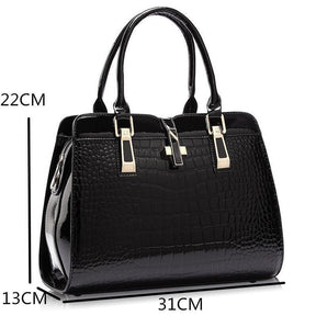 Sac à main noir élégant jolieandjuliette texture croco 31x22x13cm luxueux