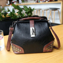 Sac à main noir et marron jolieandjuliette avec motif hexagonal vintage élégant