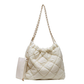 Sac matelassé blanc crème jolieandjuliette avec chaîne dorée et pochette assortie