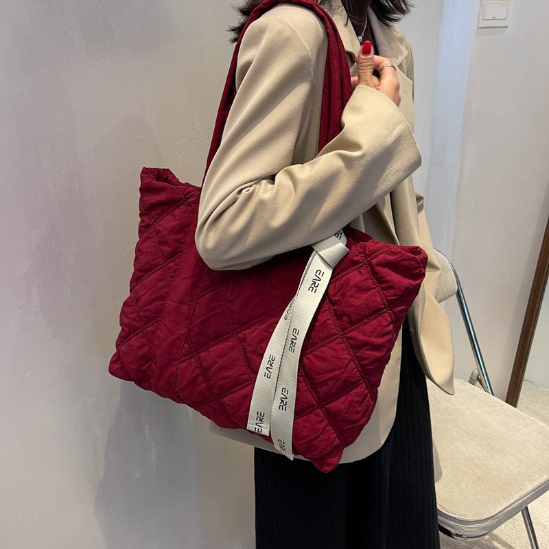 Sac matelassé bordeaux jolieandjuliette grand fourre-tout femme tendance hiver