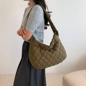 Sac matelassé vert olive jolieandjuliette bandoulière femme style hivernal élégant