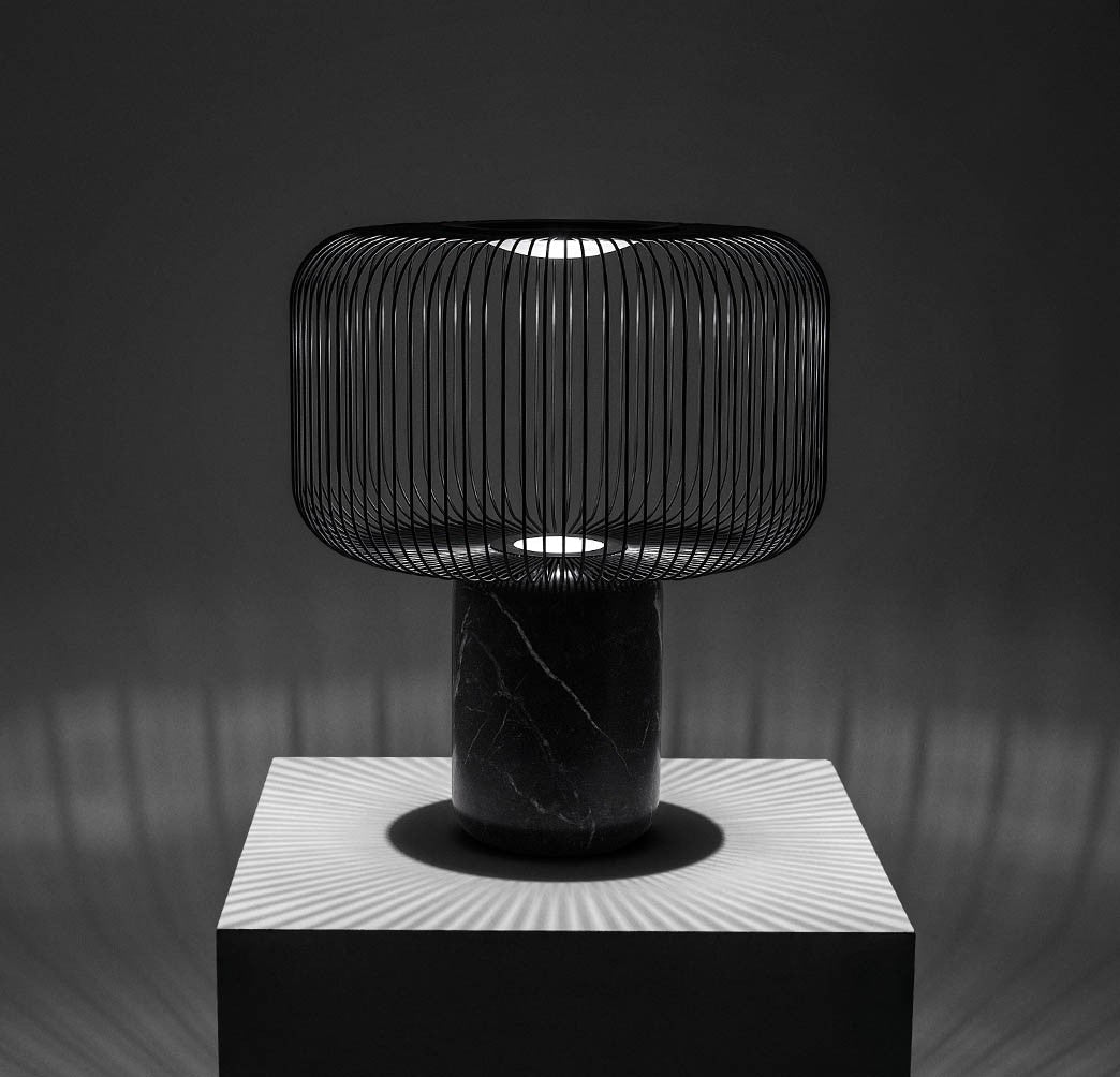Lampe de Table Élégante - Base en Marbre et Éclairage Subtil