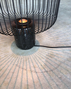 Lampe de Table Élégante - Base en Marbre et Éclairage Subtil