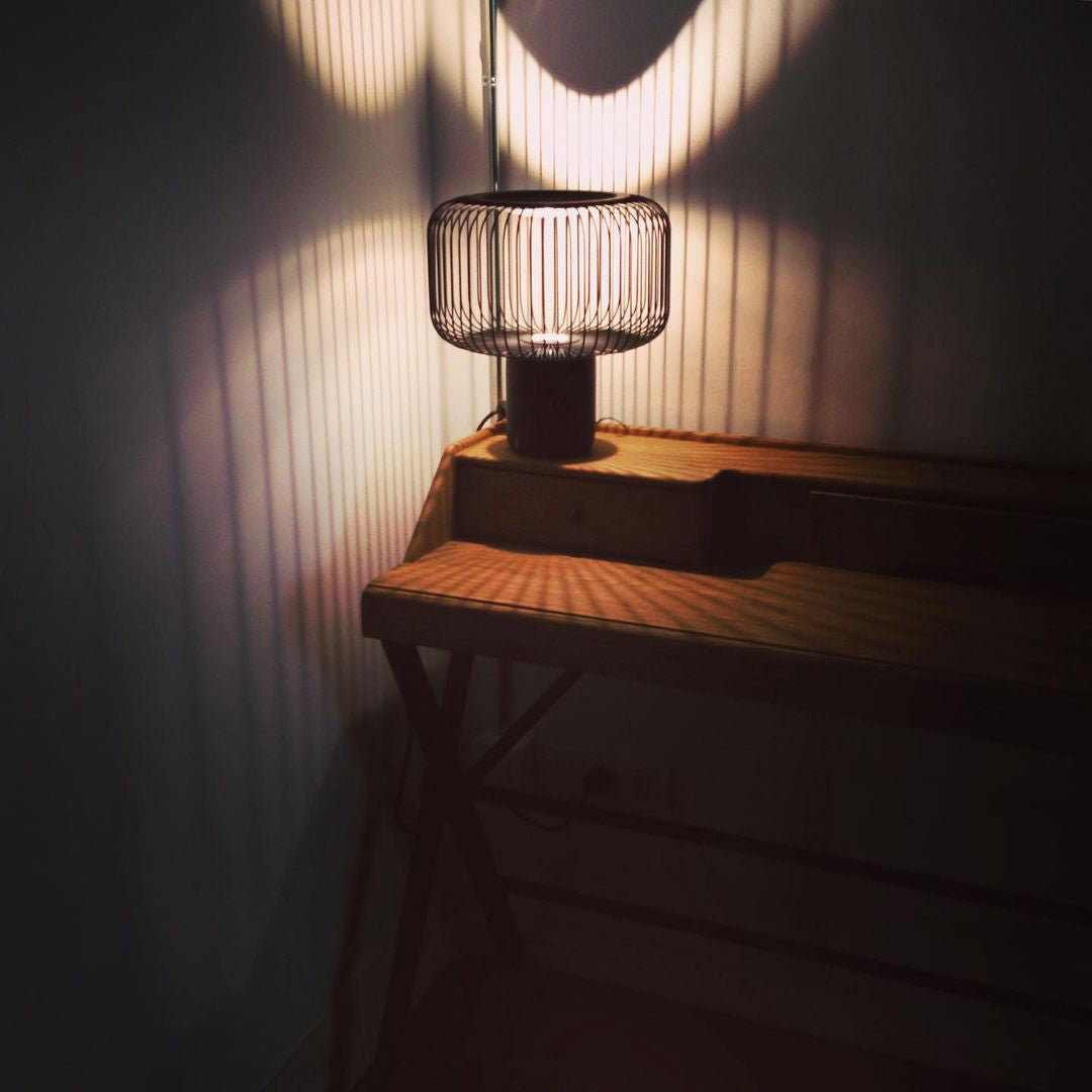Lampe de Table Élégante - Base en Marbre et Éclairage Subtil