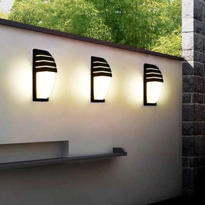 Applique Murale Solaire avec Détecteur de Mouvement - Résistante aux Intempéries et Énergétiquement Efficace