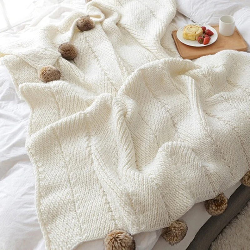 Couverture en Chenille Douce avec Pompons - Confort et Style pour Nuits Froides