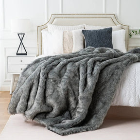 Couverture en Faux Fourrure Luxe - Douceur et Élégance pour Votre Intérieur
