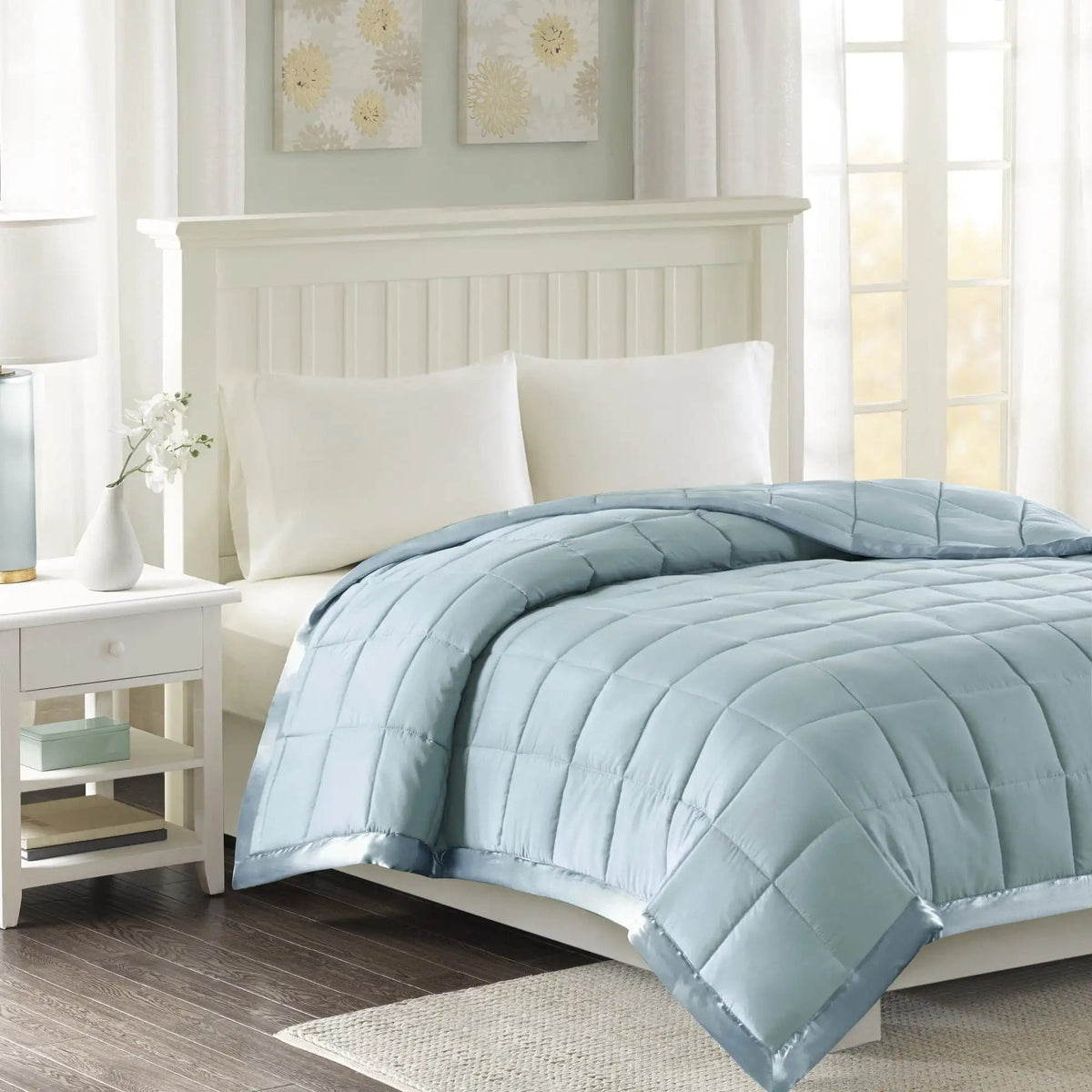 Couverture Légère en Satin - Luxe et Confort pour Toutes les Saisons