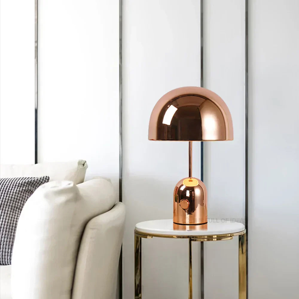Lampe de Table en Cuivre - Éclairage LED Chaleureux et Élégant