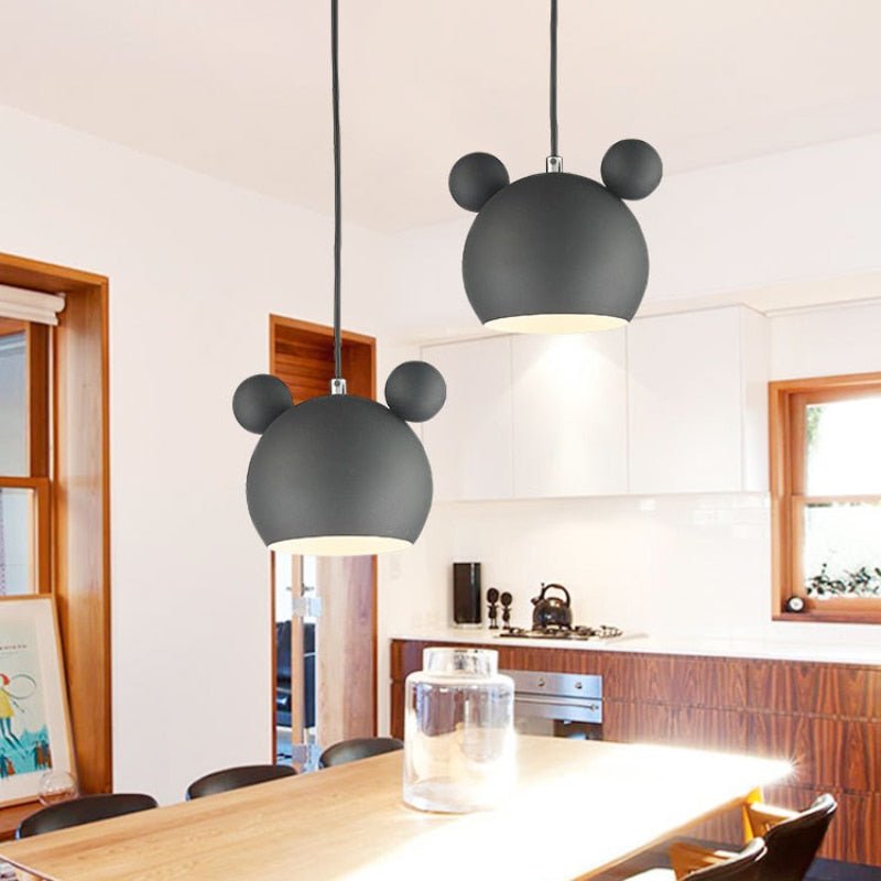 Lumière Suspendue en Forme de Souris - Ajoutez une Touche de Couleur Amusante