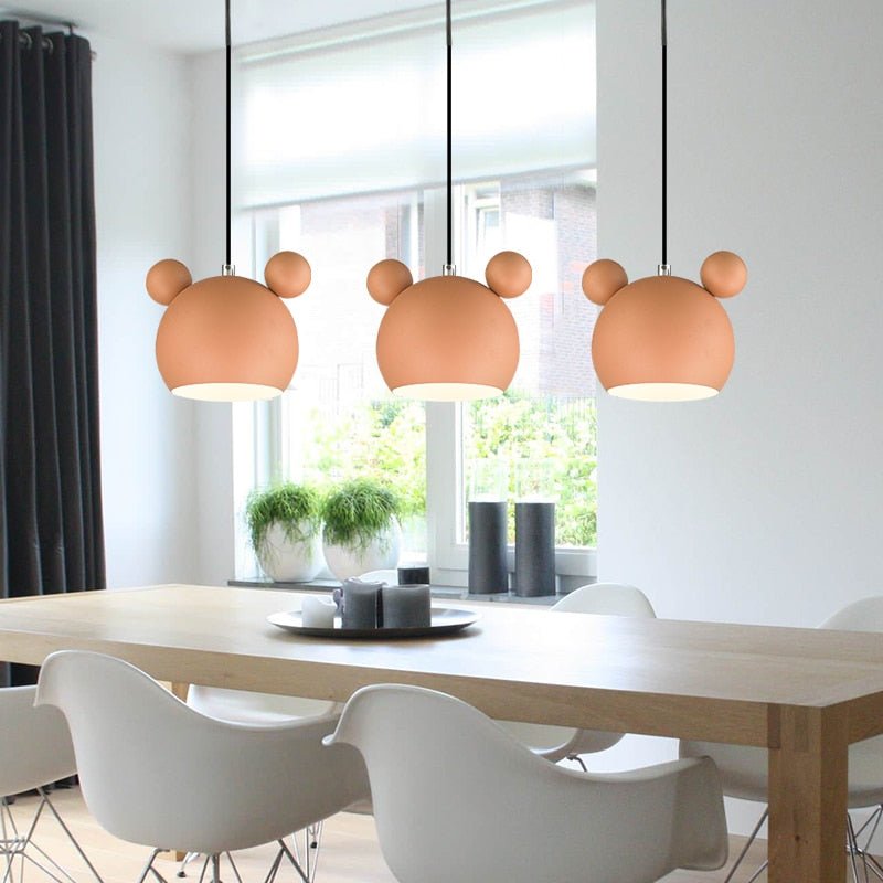 Lumière Suspendue en Forme de Souris - Ajoutez une Touche de Couleur Amusante