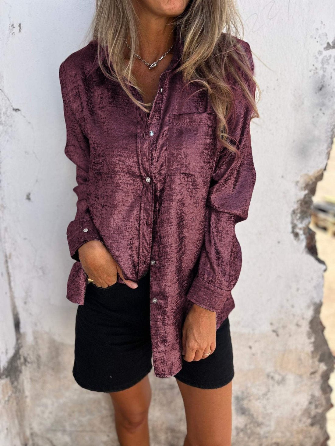 Chemise Métallique Femme - Finition Brillante et Confort Optimal