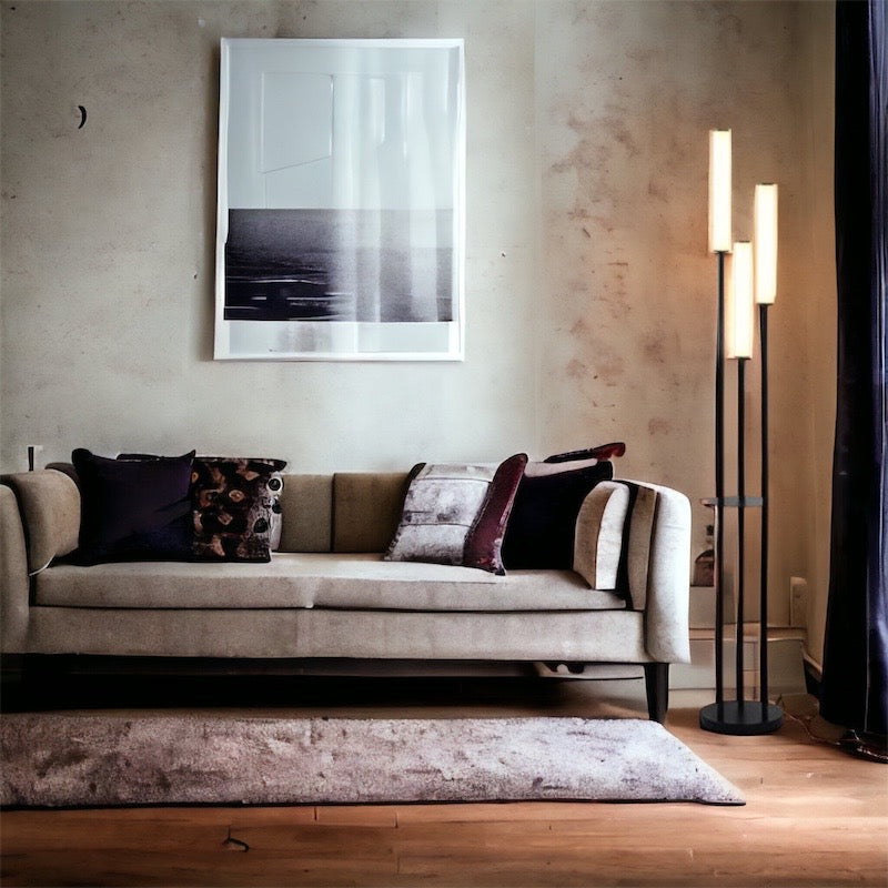 Lampe sur Pied Dimmable avec Étagère - Éclairage Pratique et Design Élégant