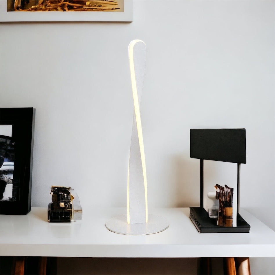 Lampe de Bureau Dimmable en Aluminium - Design Élégant et Économie d'Énergie