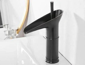 Robinet de Salle de Bain Cascade - Élégance Rétro avec Écoulement Luxueux