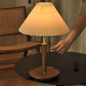 Lampe en Bois Plissé - Éclairage Chaud et Accueillant