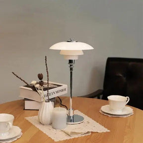 Lampe en Métal Élégante - Éclairage Doux et Glamour pour Intérieur