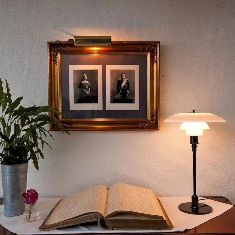 Lampe en Métal Élégante - Éclairage Doux et Glamour pour Intérieur