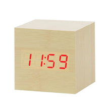 Horloge Réveil Numérique LED - Contrôle Vocal et Affichage Clair