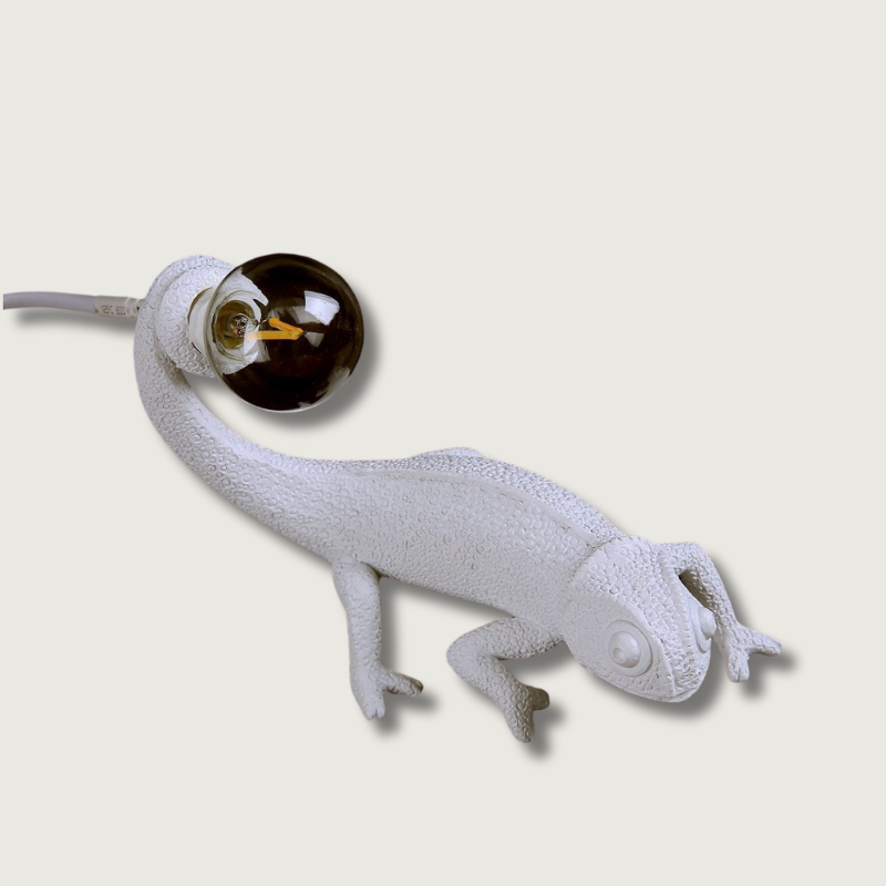 Lampe de Table en Résine Lézard - Design Unique et Éclairage Doux
