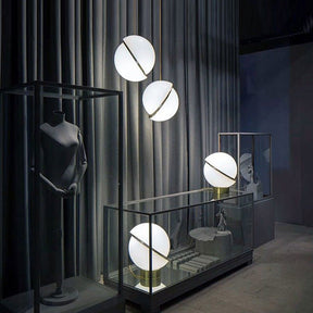 Suspension Contemporaine en PVC - Éclairage Élégant et Polyvalent