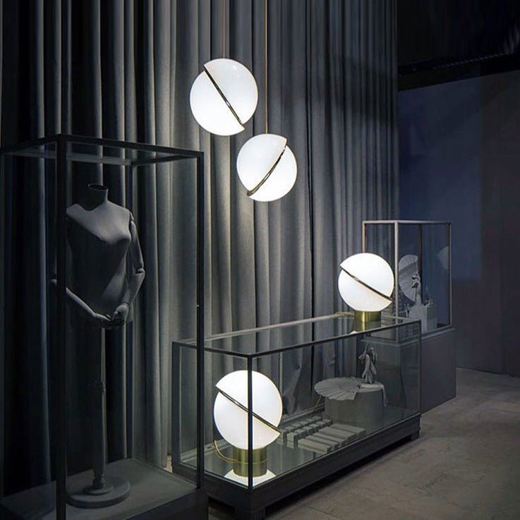 Suspension Contemporaine en PVC - Éclairage Élégant et Polyvalent