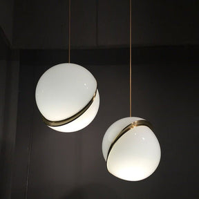 Suspension Contemporaine en PVC - Éclairage Élégant et Polyvalent