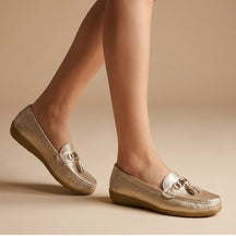 Penny loafers en cuir femme avec pompons décoratifs style intemporel