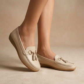 Penny loafers en cuir femme avec pompons décoratifs style intemporel