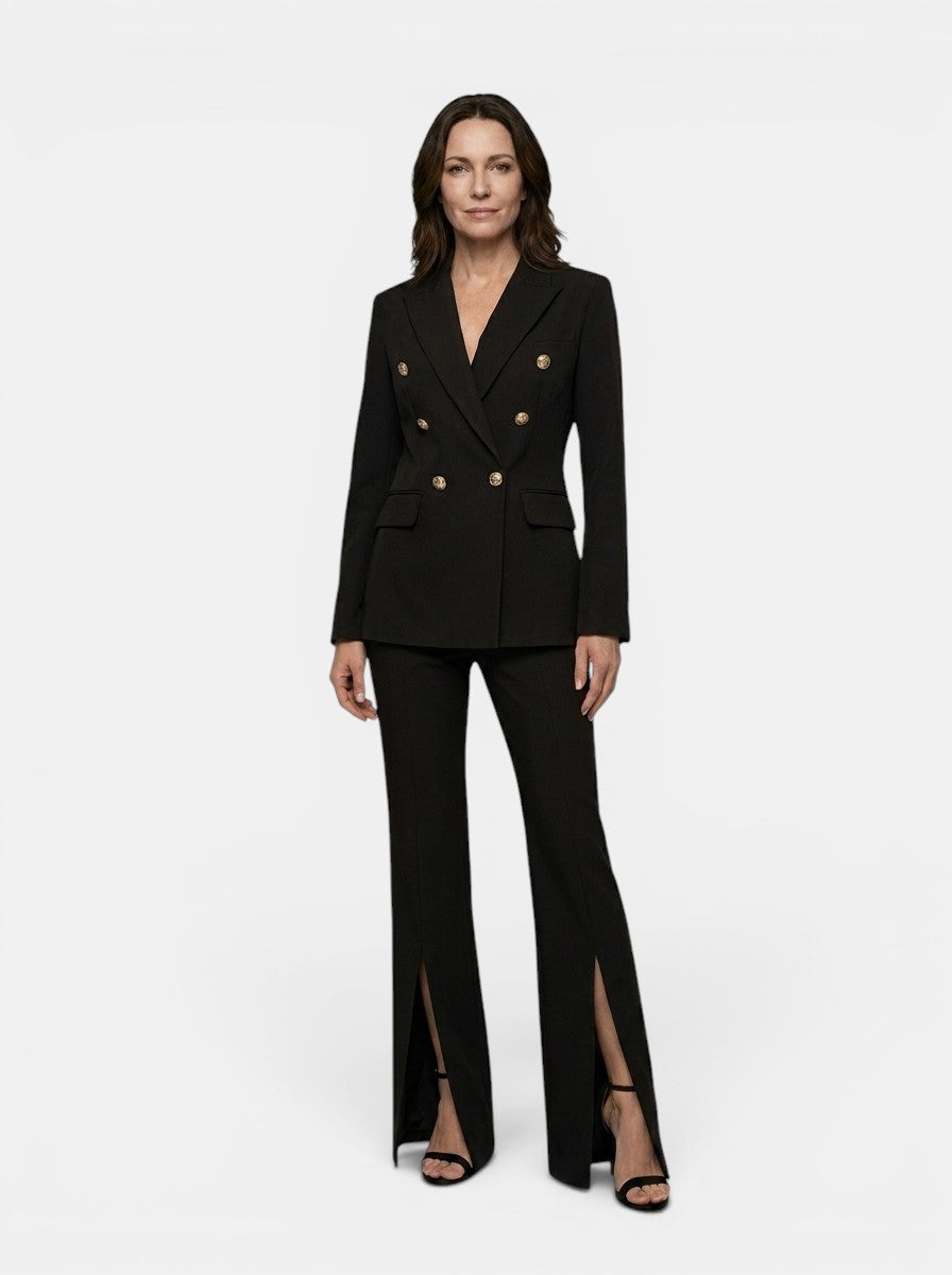 Tailleur pantalon blanc femme Sophia blazer croisé boutons dorés revers V
