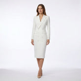 Robe midi taillée revers structuré silhouette ajustée élégante femme