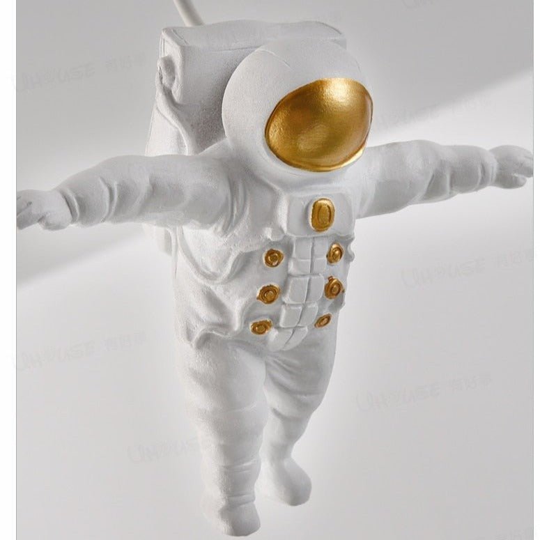 Lampe Spaceman en Forme de Lune - Ambiance Intergalactique pour Enfants