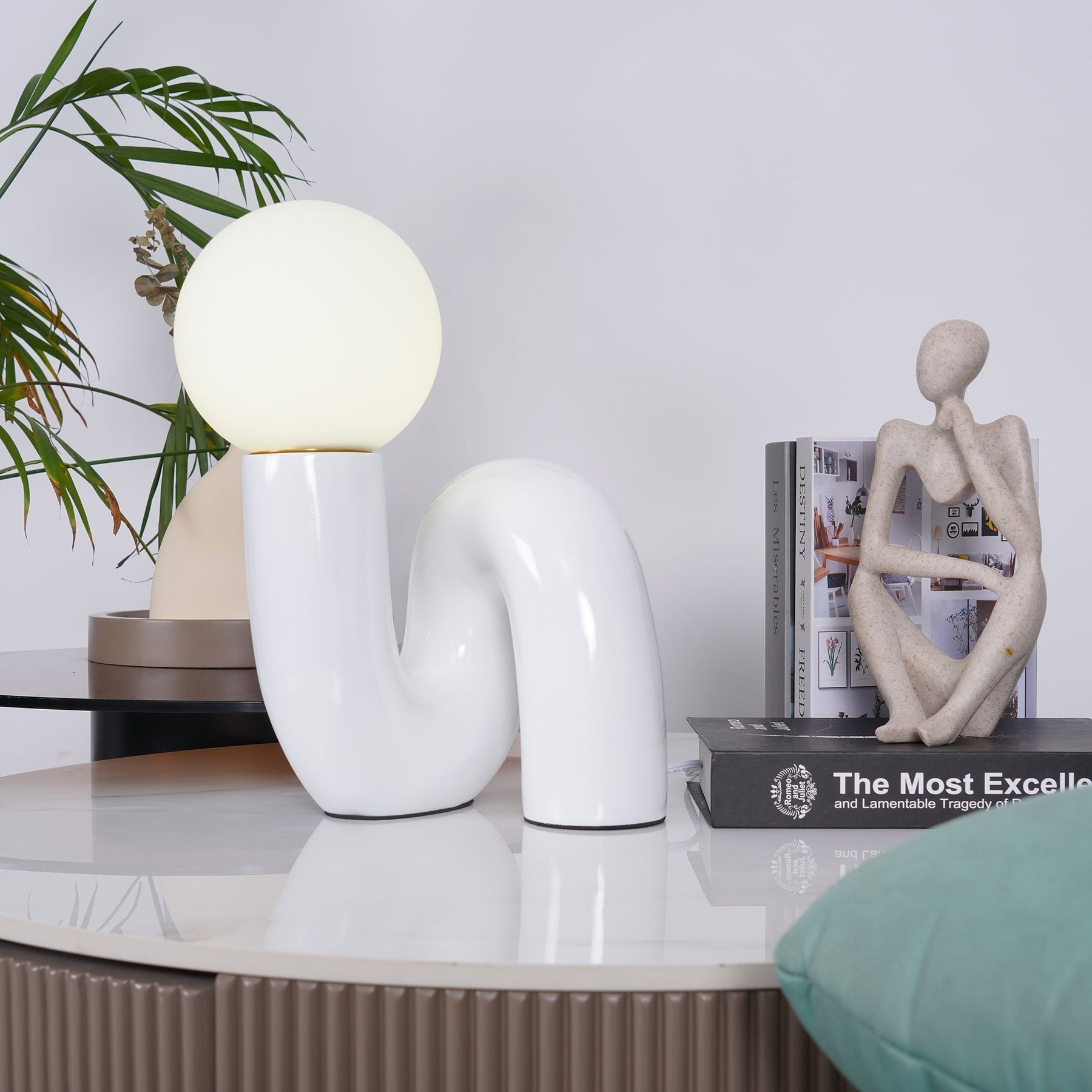 Lampe de Table en Résine et Verre - Design Spiral Élégant et Durable